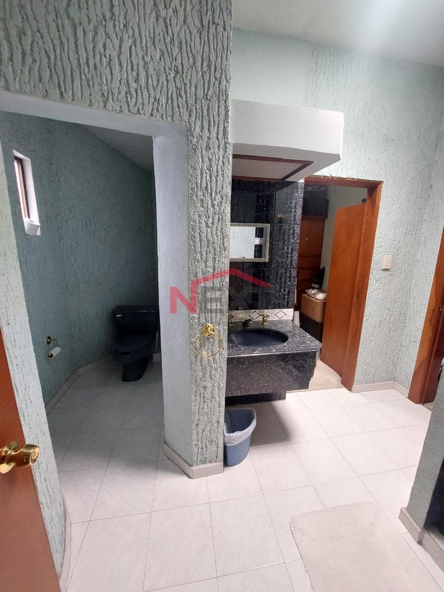 CORNER HOUSE FOR SALE IN THE CUMBRES NEIGHBORHOOD