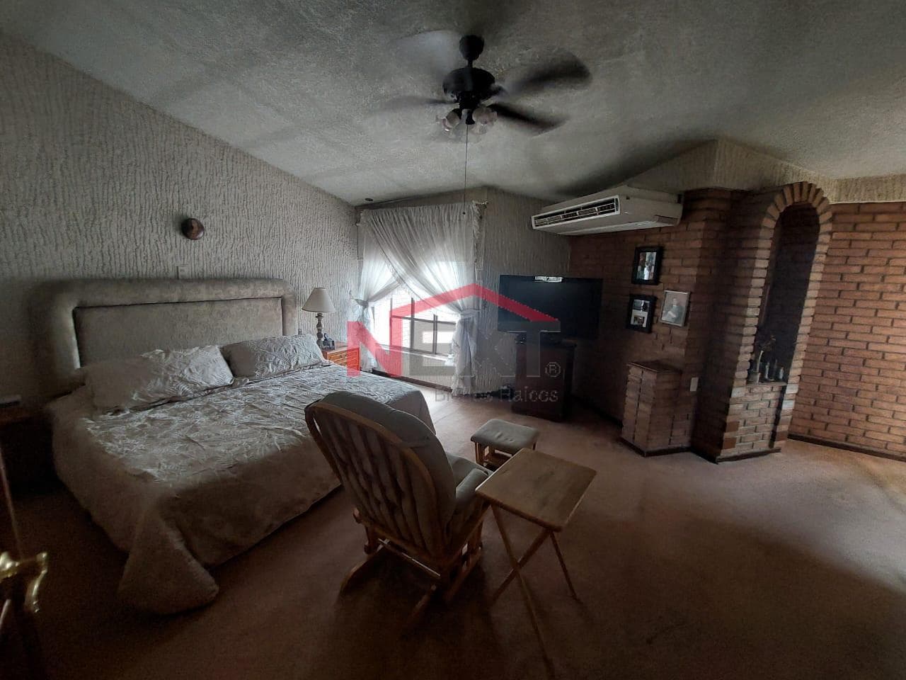 CORNER HOUSE FOR SALE IN THE CUMBRES NEIGHBORHOOD