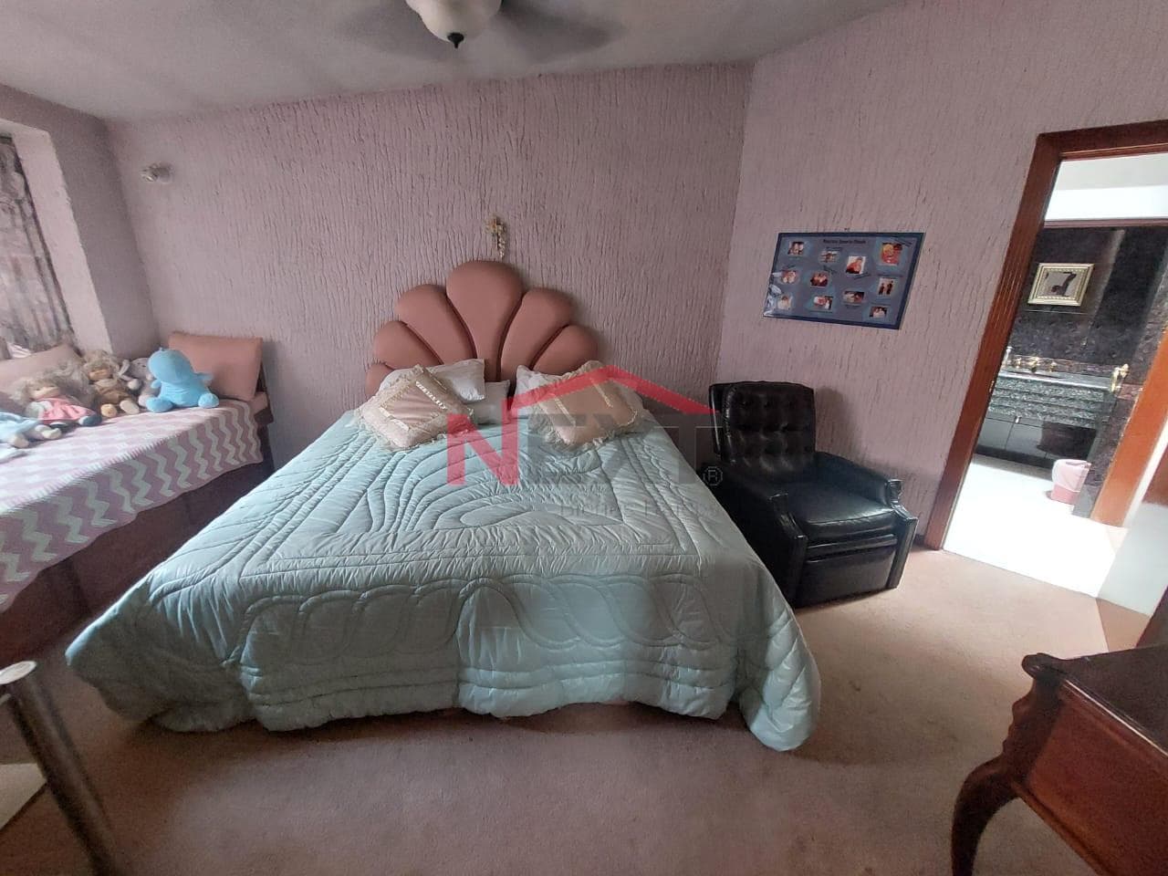 CORNER HOUSE FOR SALE IN THE CUMBRES NEIGHBORHOOD