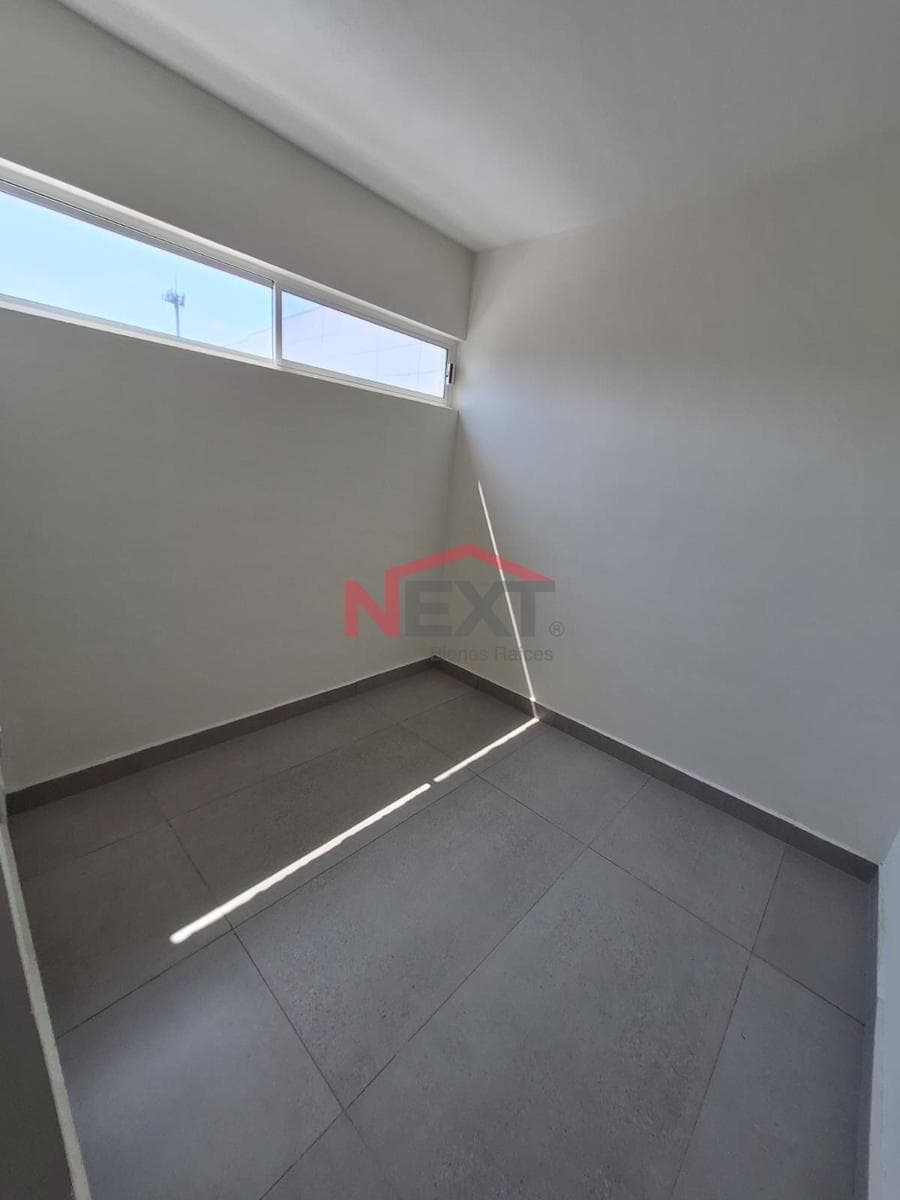 HOUSE FOR SALE IN THE NORTH, 1 MINUTE FROM THE SALTILLO-MTY HIGHWAY