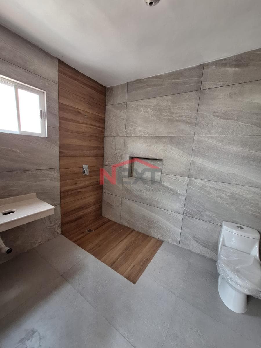 HOUSE FOR SALE IN THE NORTH, 1 MINUTE FROM THE SALTILLO-MTY HIGHWAY