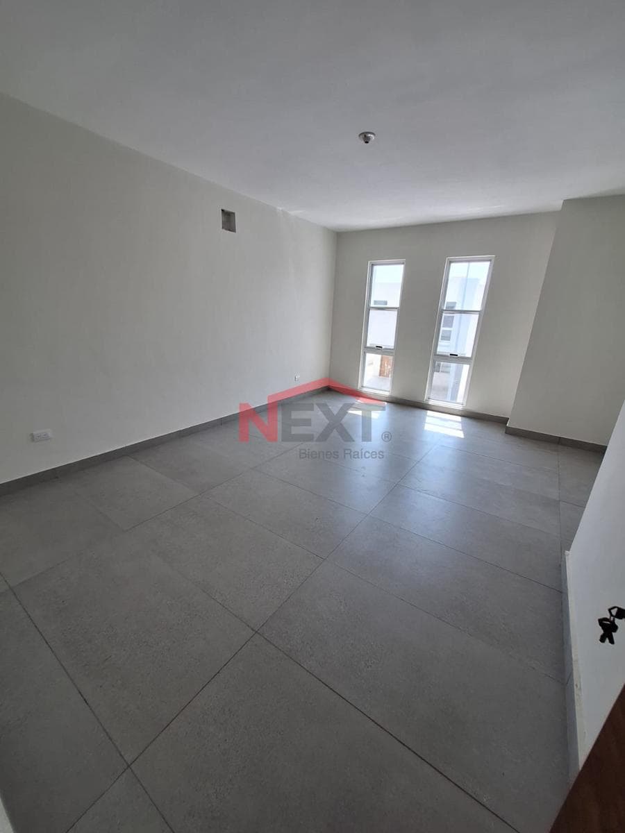 HOUSE FOR SALE IN THE NORTH, 1 MINUTE FROM THE SALTILLO-MTY HIGHWAY