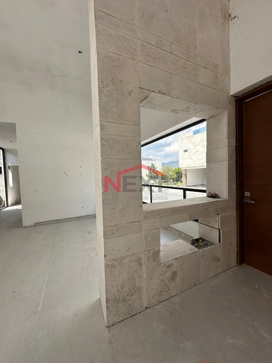 ONE-STORY HOUSE FOR SALE IN ARTEAGA