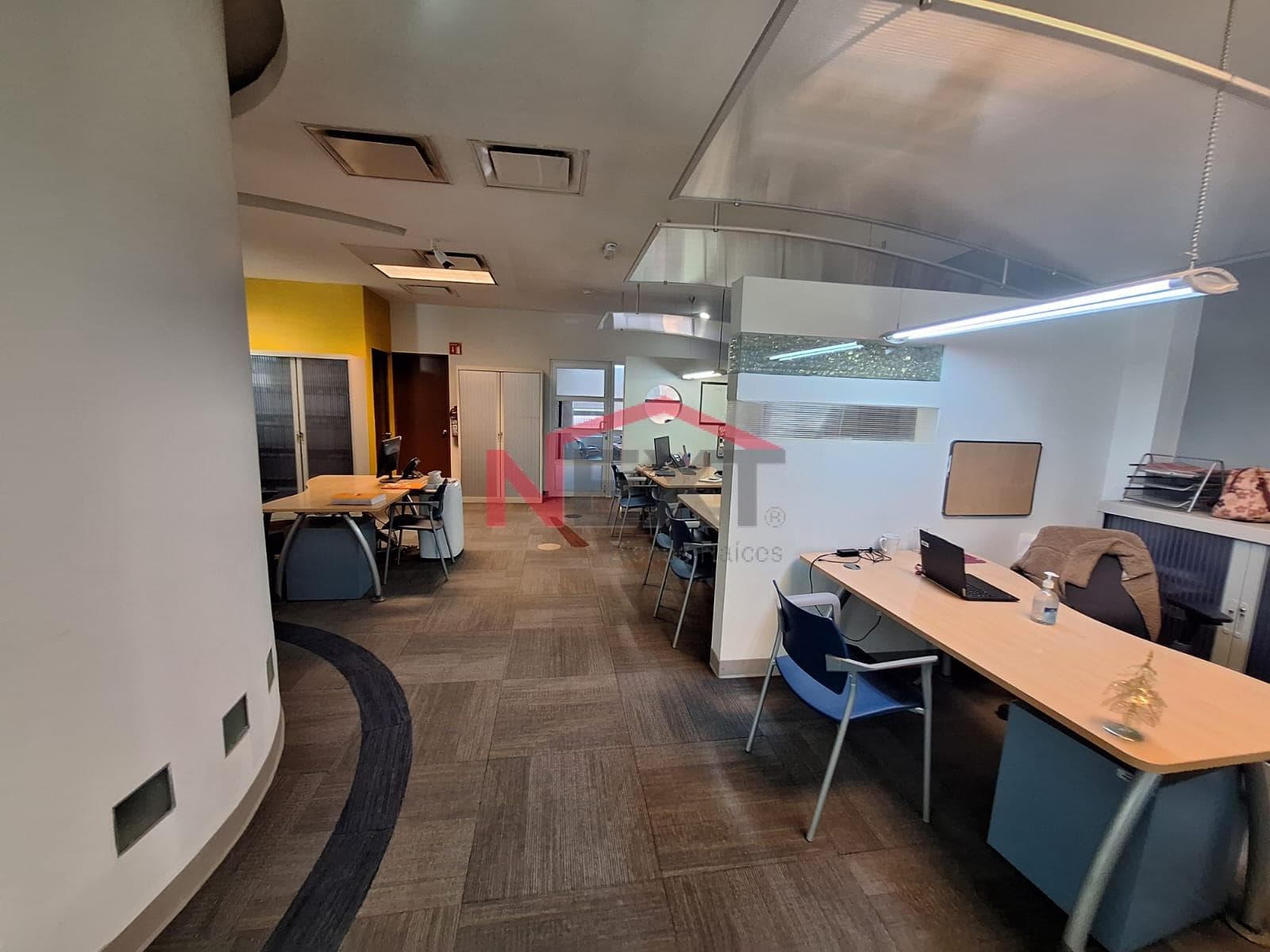 OFFICES FOR RENT ON THE GROUND FLOOR OF COLOSIO