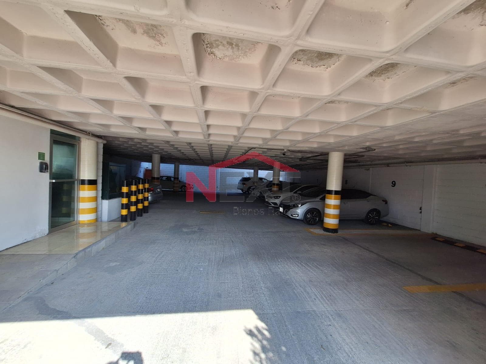 OFFICES FOR RENT ON THE GROUND FLOOR OF COLOSIO
