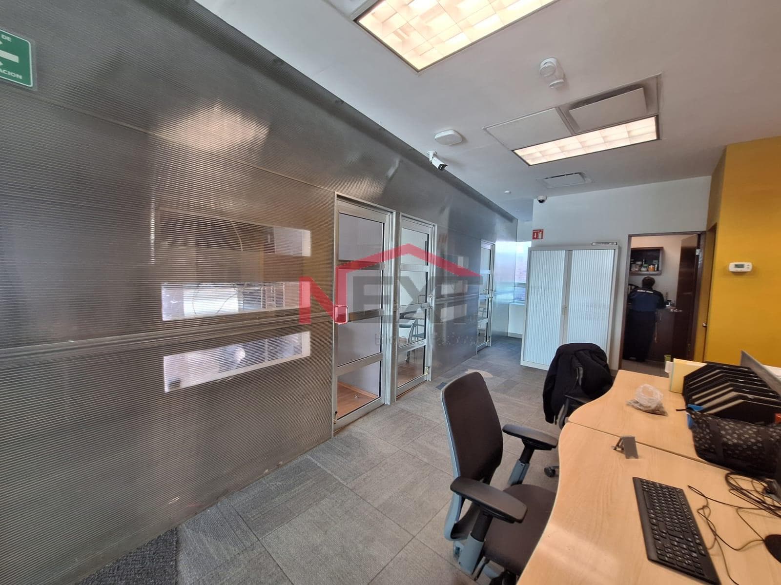 OFFICES FOR RENT ON THE GROUND FLOOR OF COLOSIO
