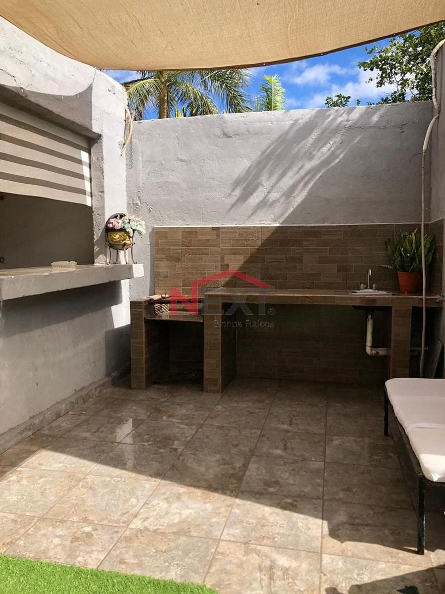 House 3B: POOL - LOCATION - PRICE