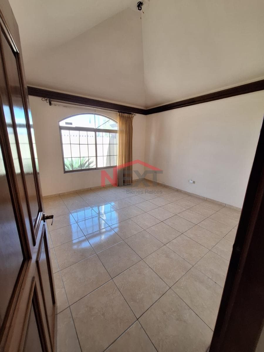 ONE-STORY HOUSE FOR SALE IN THE NORTH