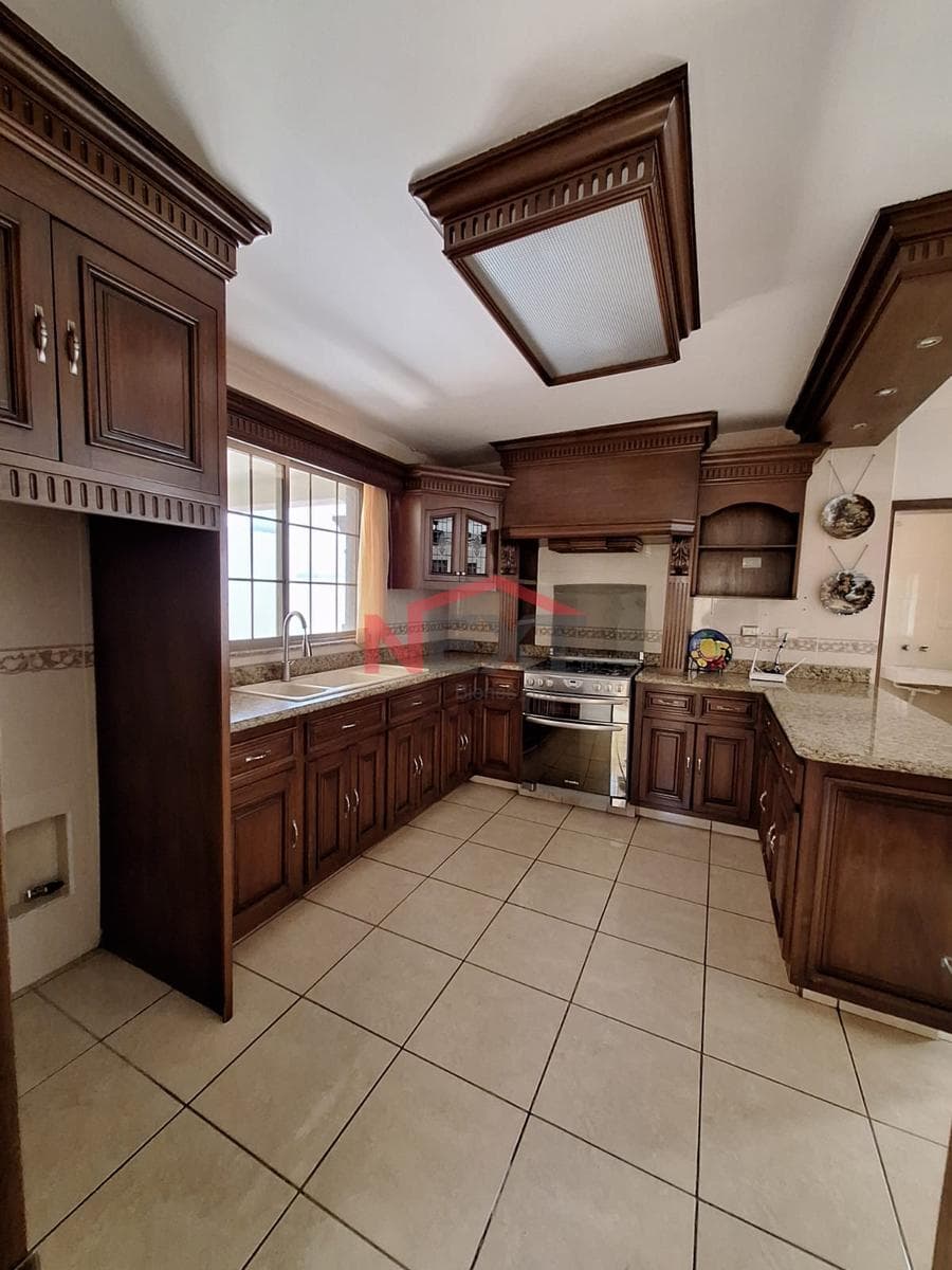 ONE-STORY HOUSE FOR SALE IN THE NORTH