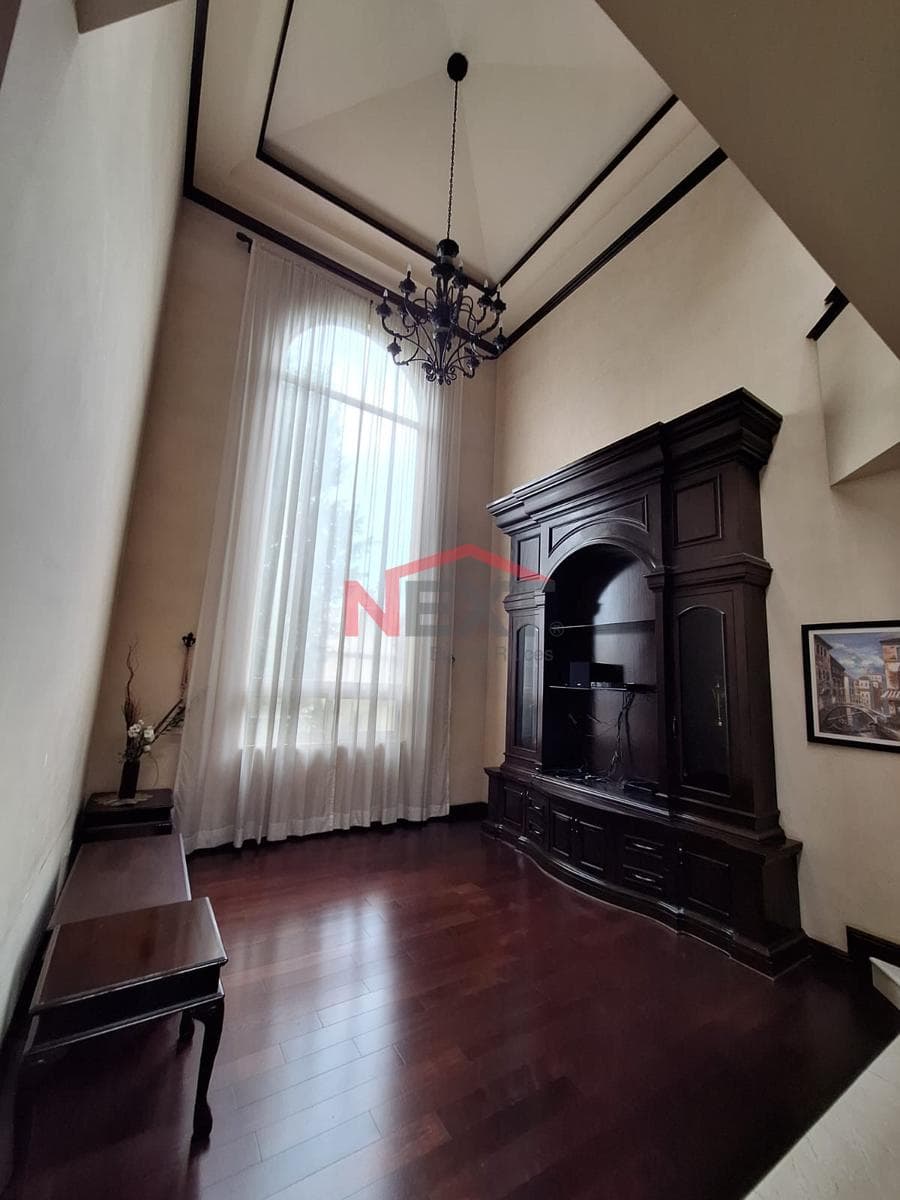 HOUSE WITH A POOL FOR SALE IN THE NORTH