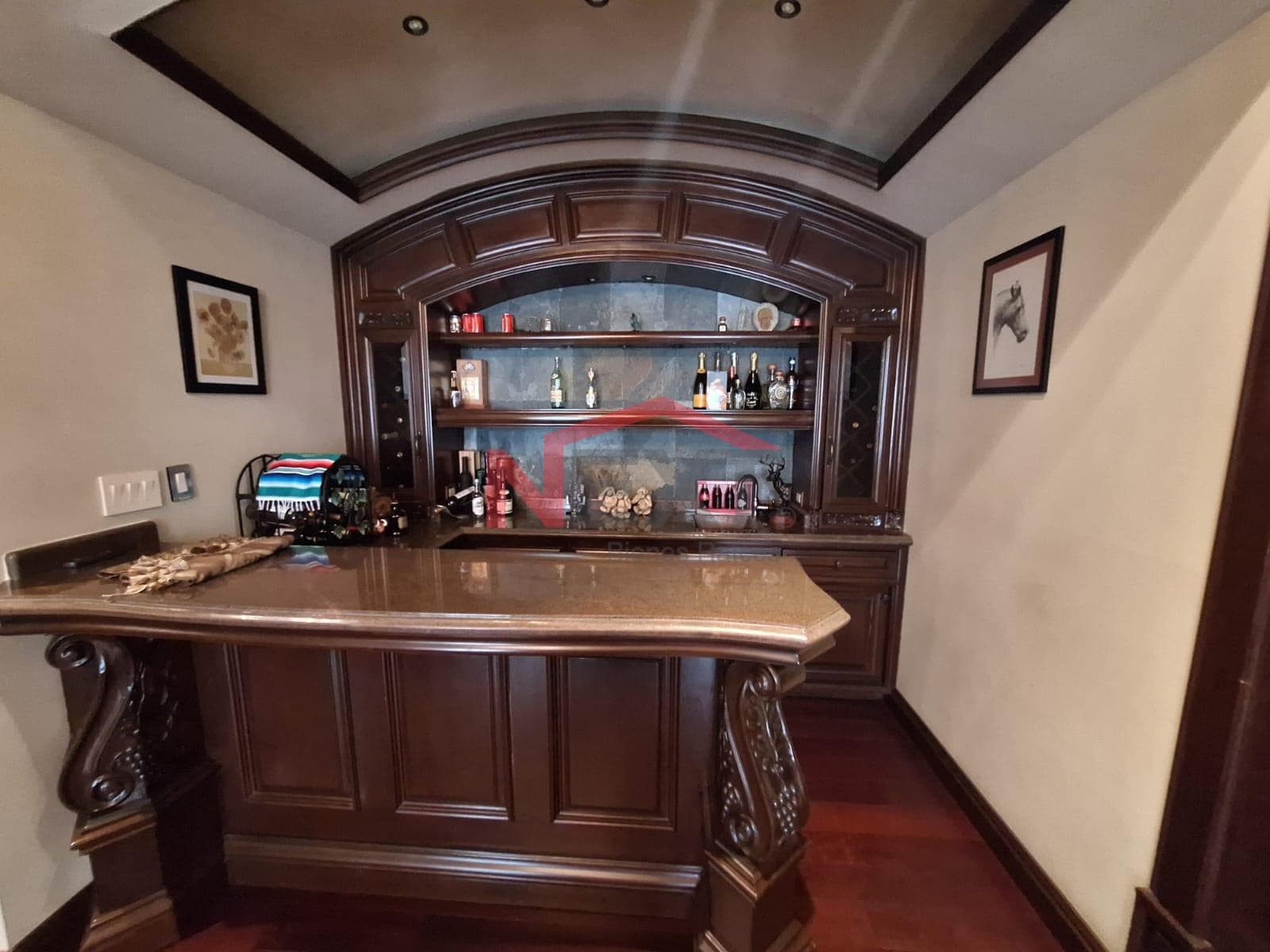 HOUSE WITH A POOL FOR SALE IN THE NORTH