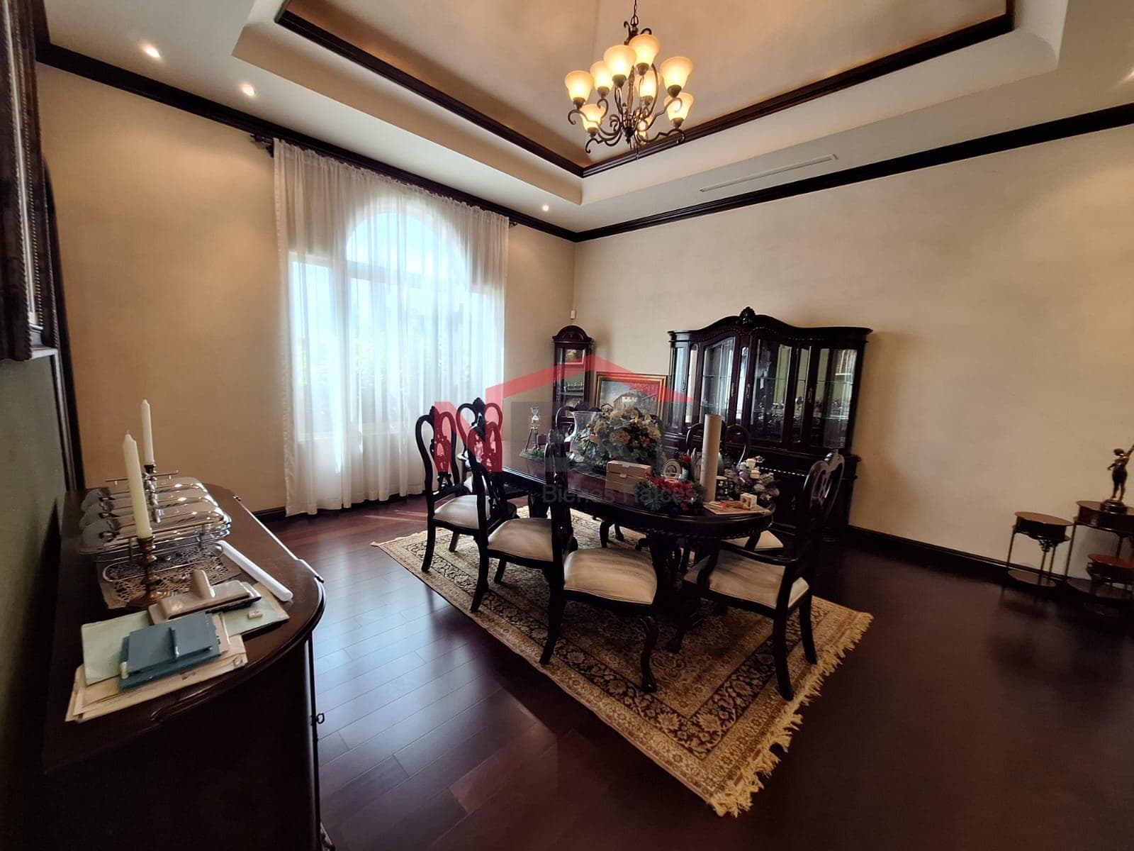HOUSE WITH A POOL FOR SALE IN THE NORTH