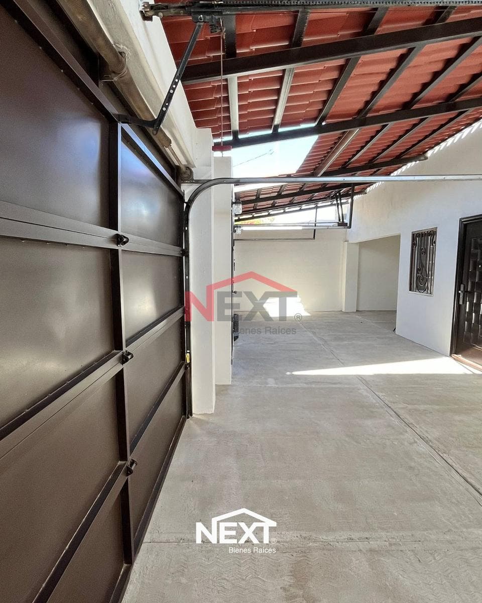 HOUSE FOR SALE IN COL. LOMA LINDA