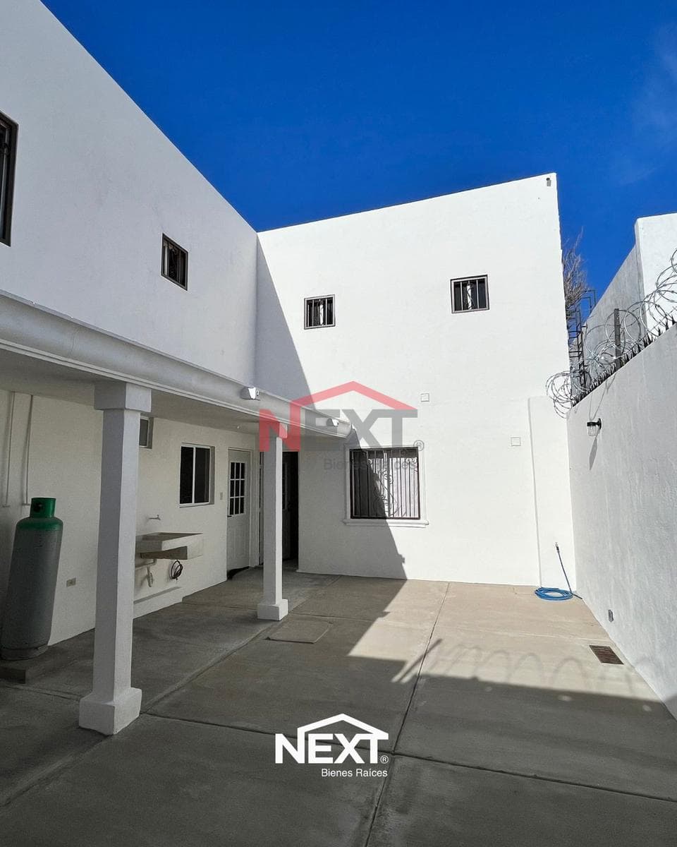 HOUSE FOR SALE IN COL. LOMA LINDA