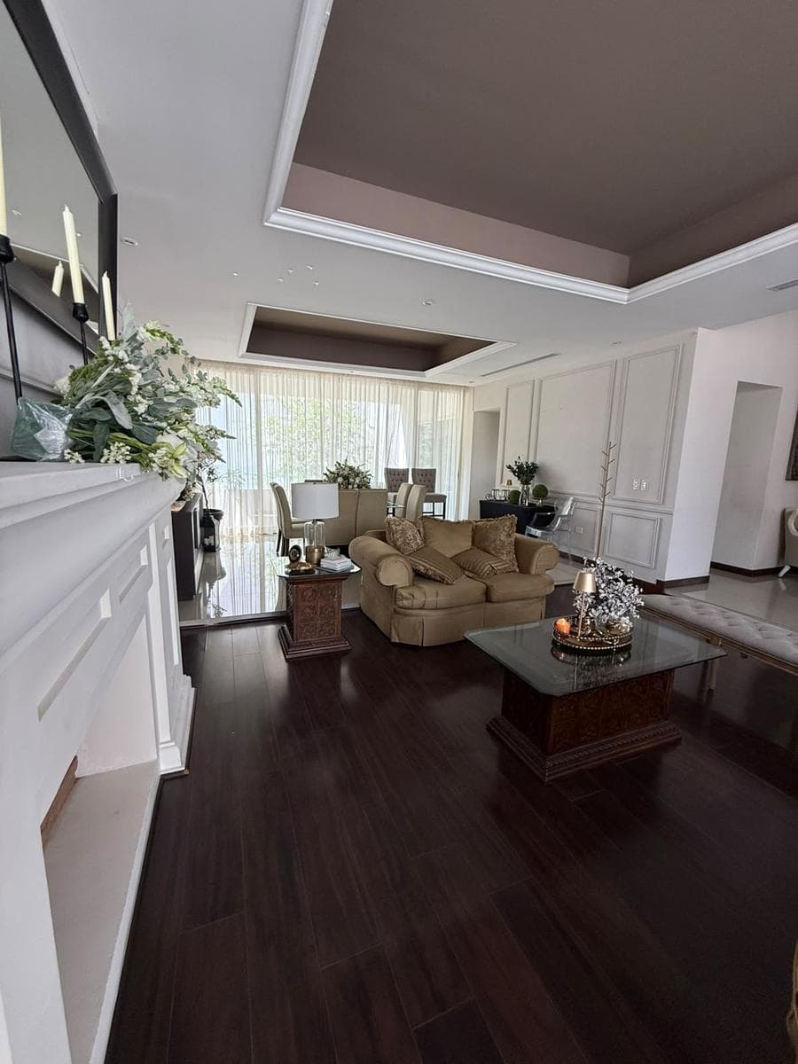 House for sale in the Dynasty-San Jeronimo residential area.