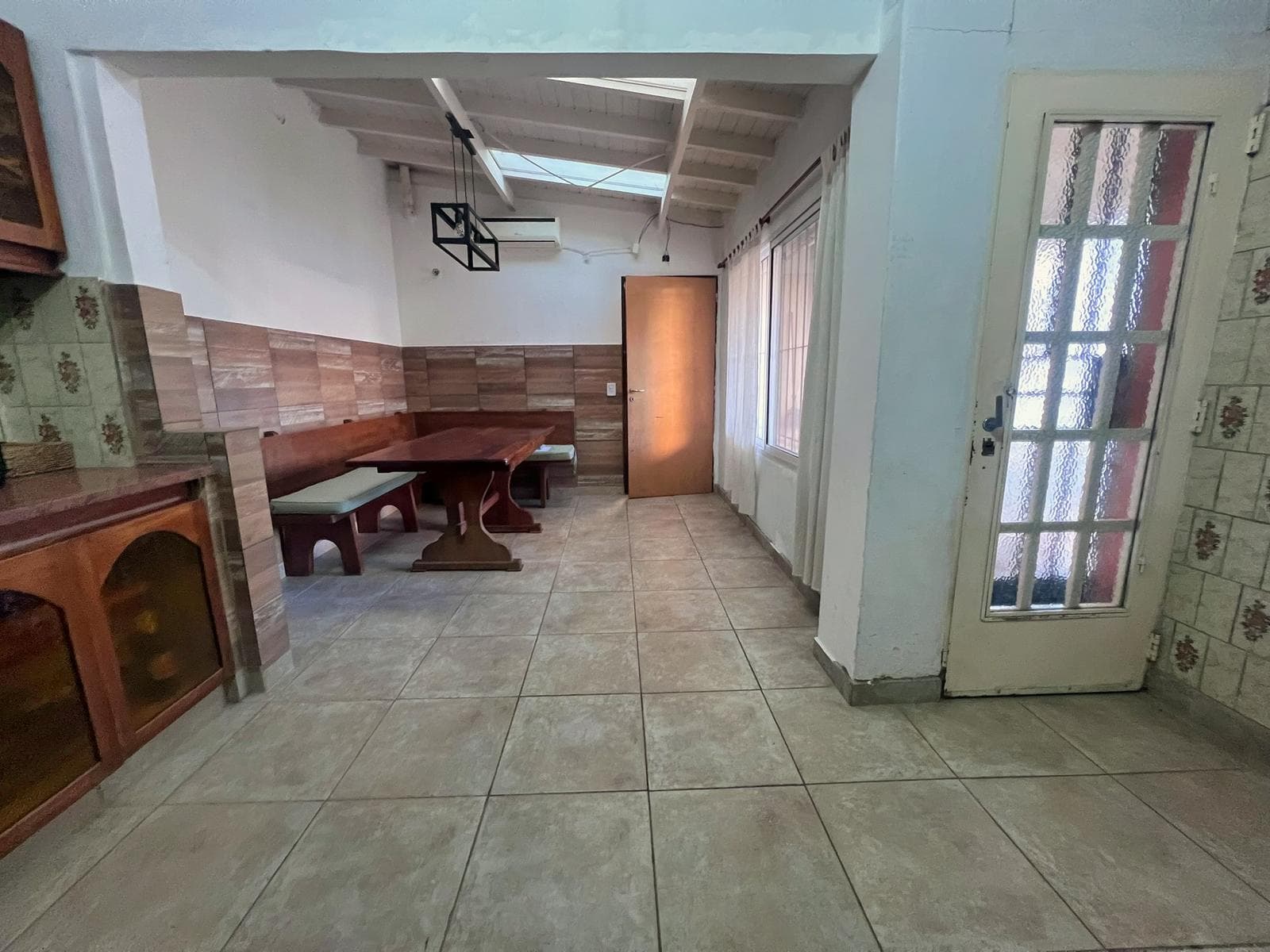 5-BEDROOM HOUSE FOR SALE, WITH GARDEN, POOL, AND GARAGE IN VILLA ADELINA, SAN ISIDRO, NORTHERN GREATER BUESOS AIRES