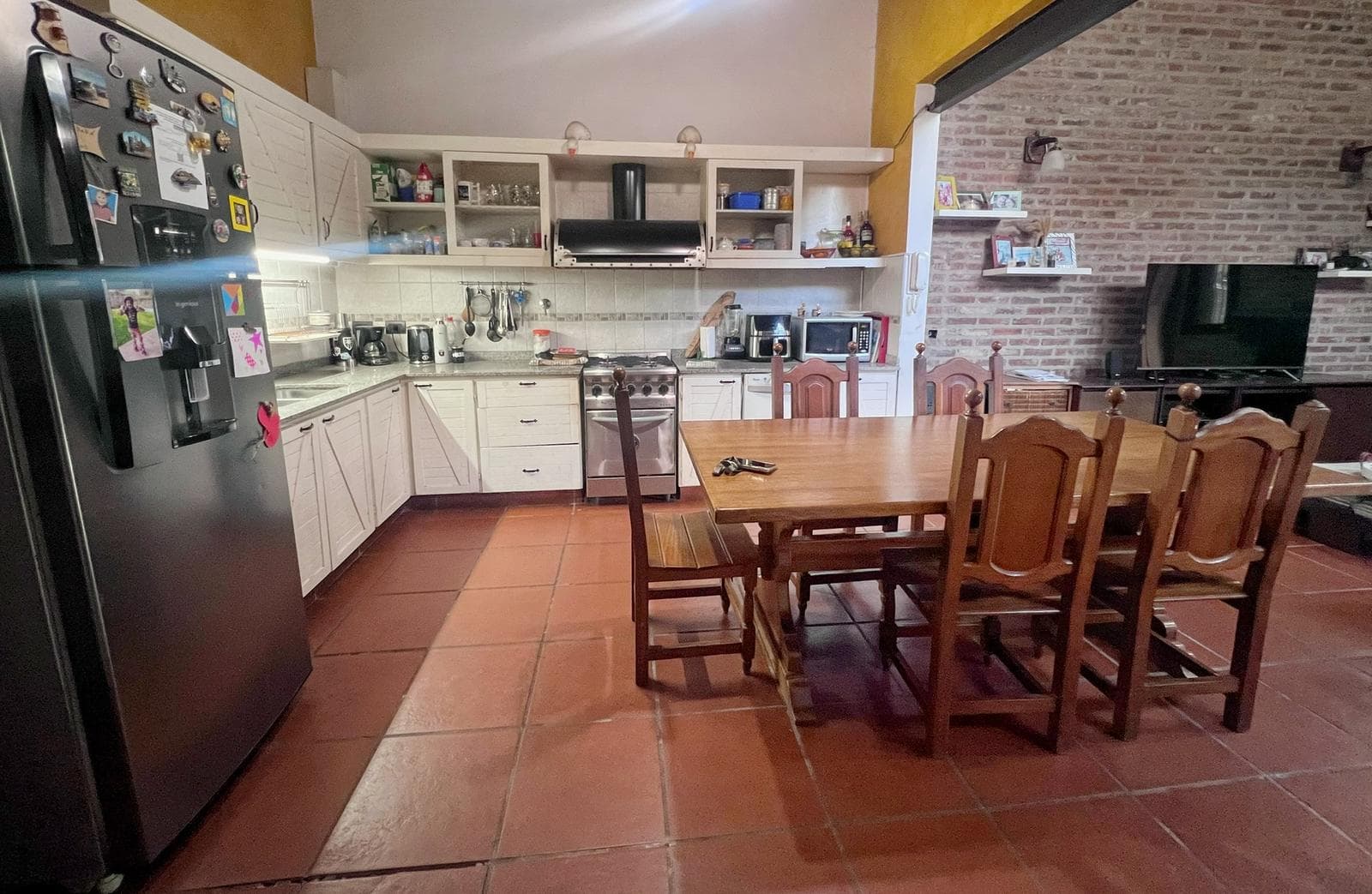 5-BEDROOM HOUSE FOR SALE, WITH GARDEN, POOL, AND GARAGE IN VILLA ADELINA, SAN ISIDRO, NORTHERN GREATER BUESOS AIRES