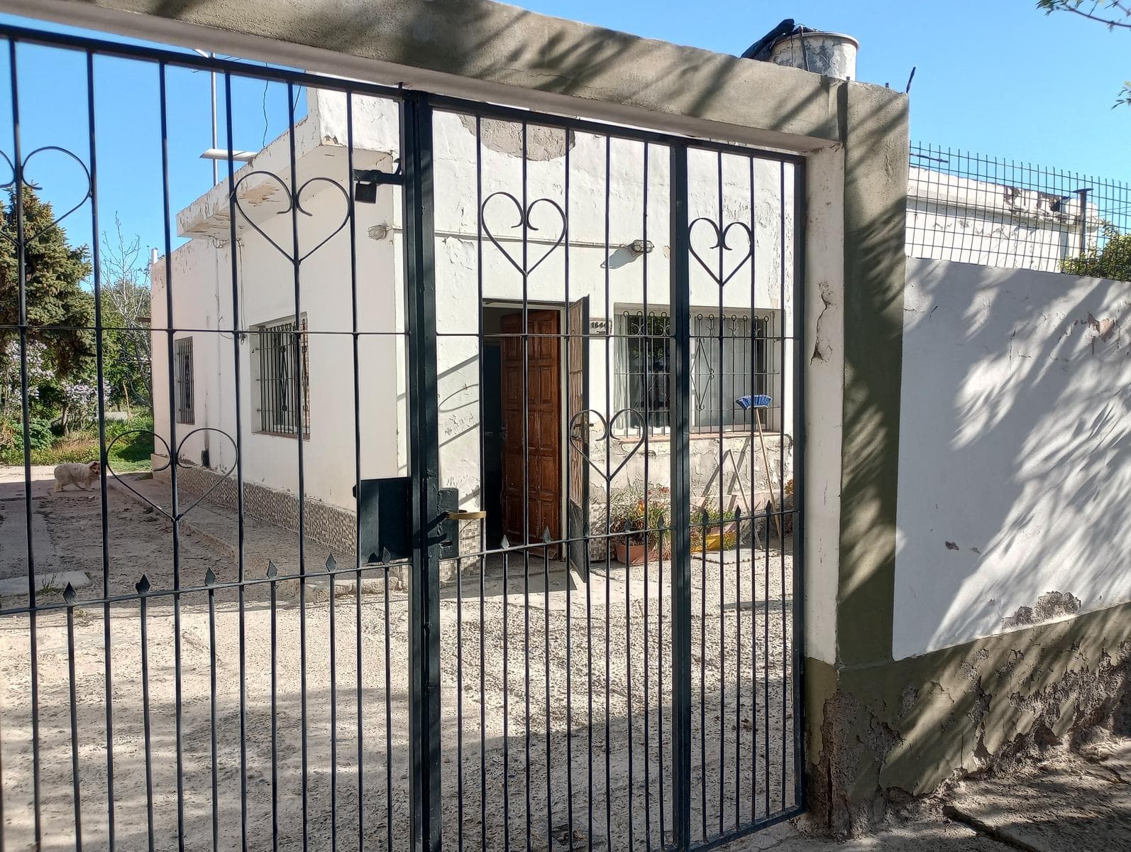 Land for Sale, with a property to be restored or demolished, Itte, Carro 1600, Neuquén Capital