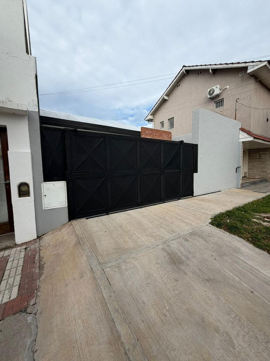 San Jose Modern House with 3 Rooms