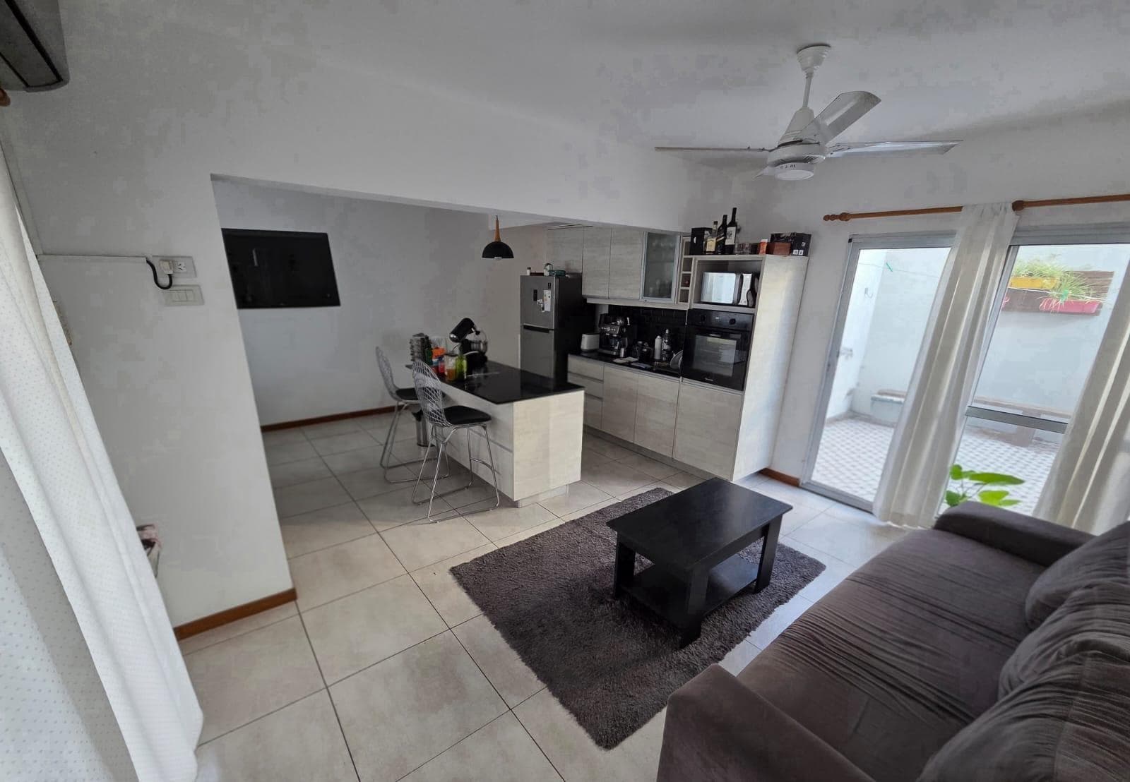 Apartment on Sarmiento Street