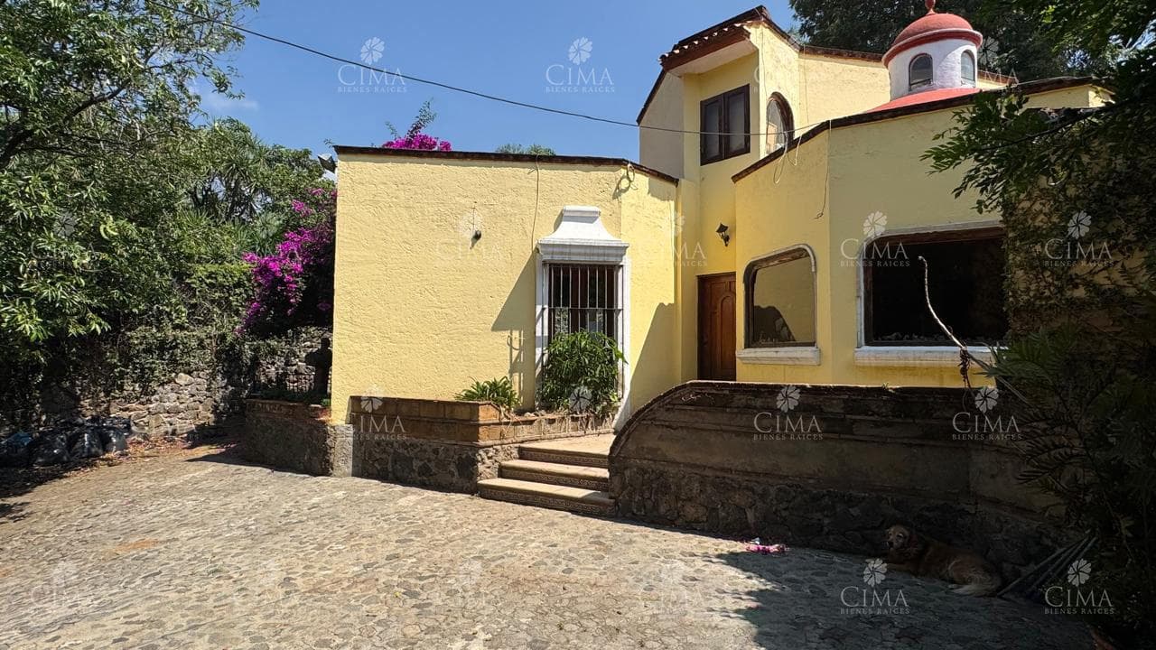 Venta de Casa en Santa María Ahuacatitlán - V404