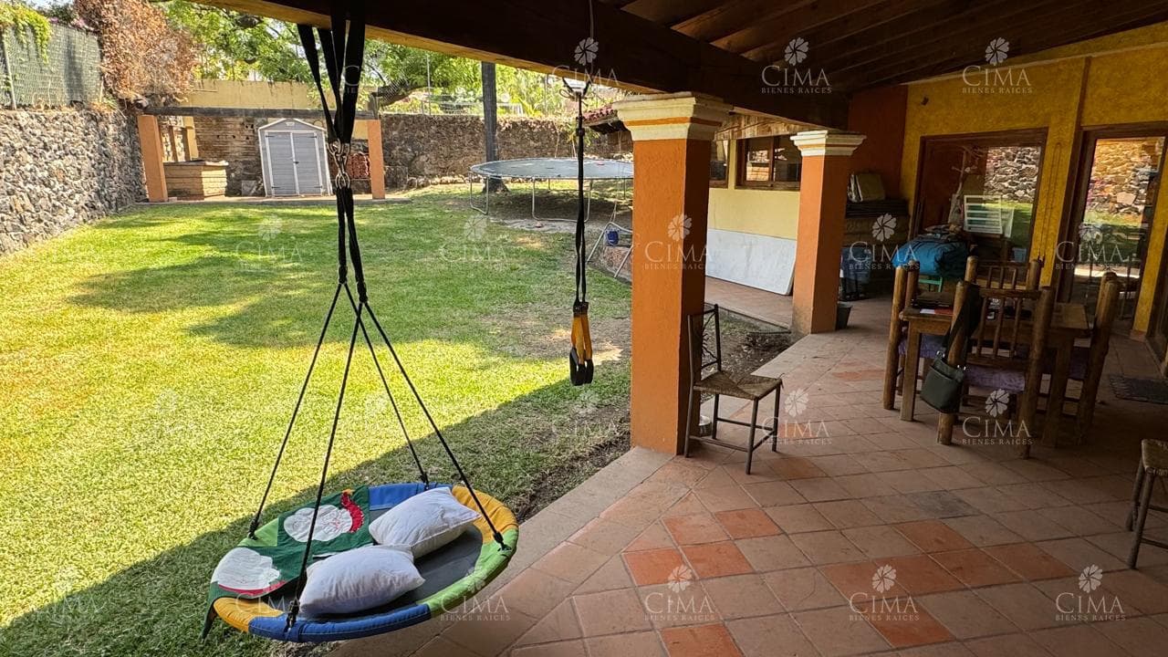 Venta de Casa en Santa María Ahuacatitlán - V404