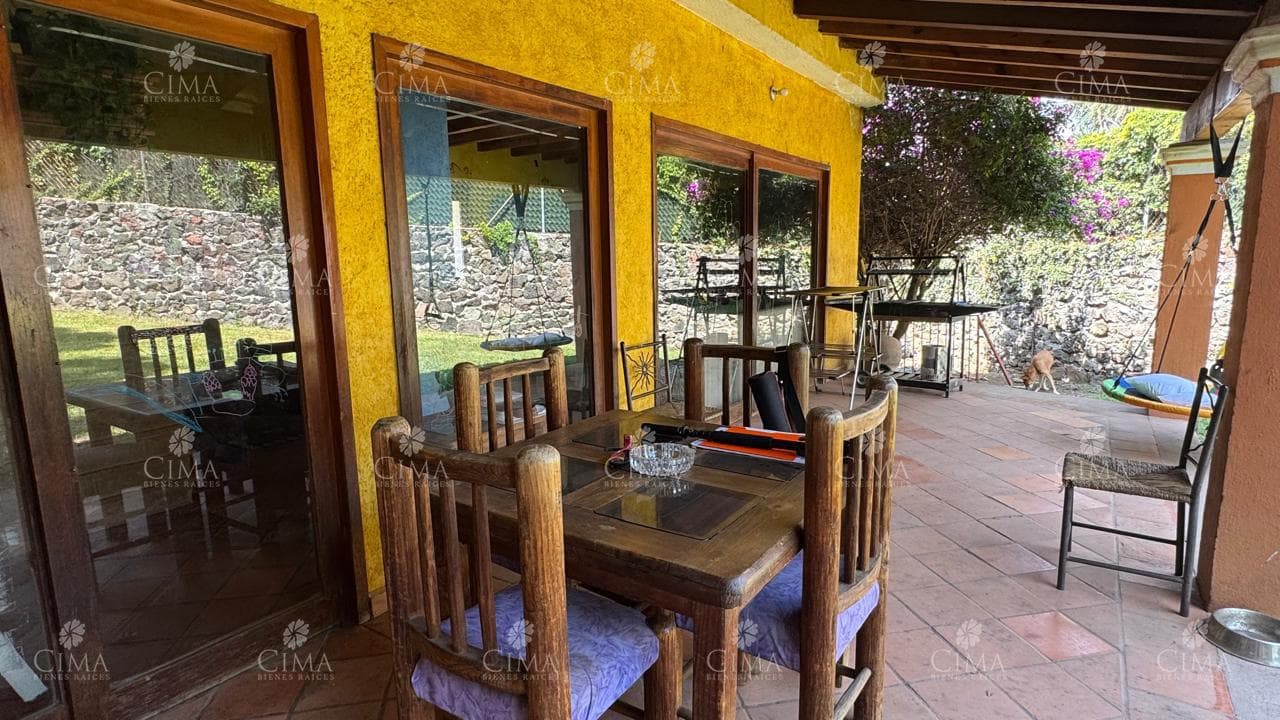 Venta de Casa en Santa María Ahuacatitlán - V404