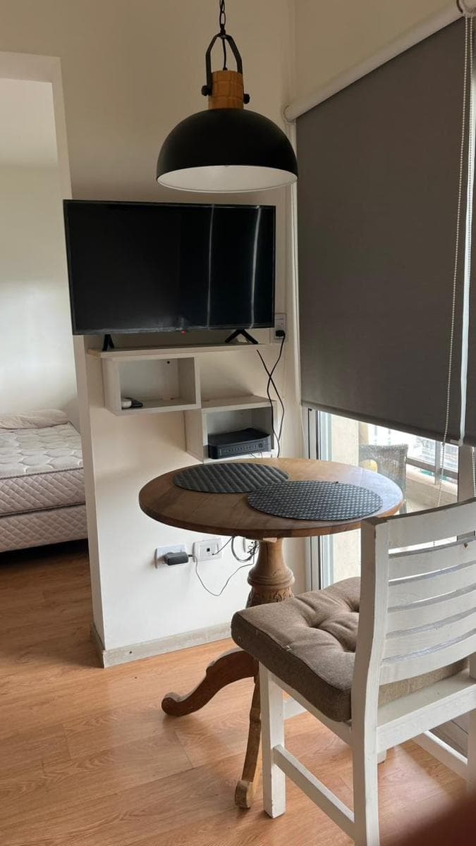 Studio Apartment on Mendoza Street in the 200s
