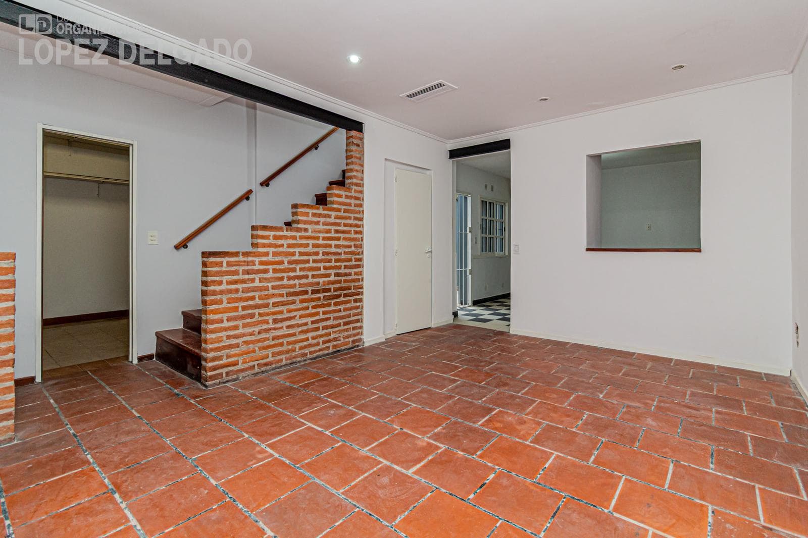 4-room house with a courtyard, terrace, and garage in Villa Santa Rita