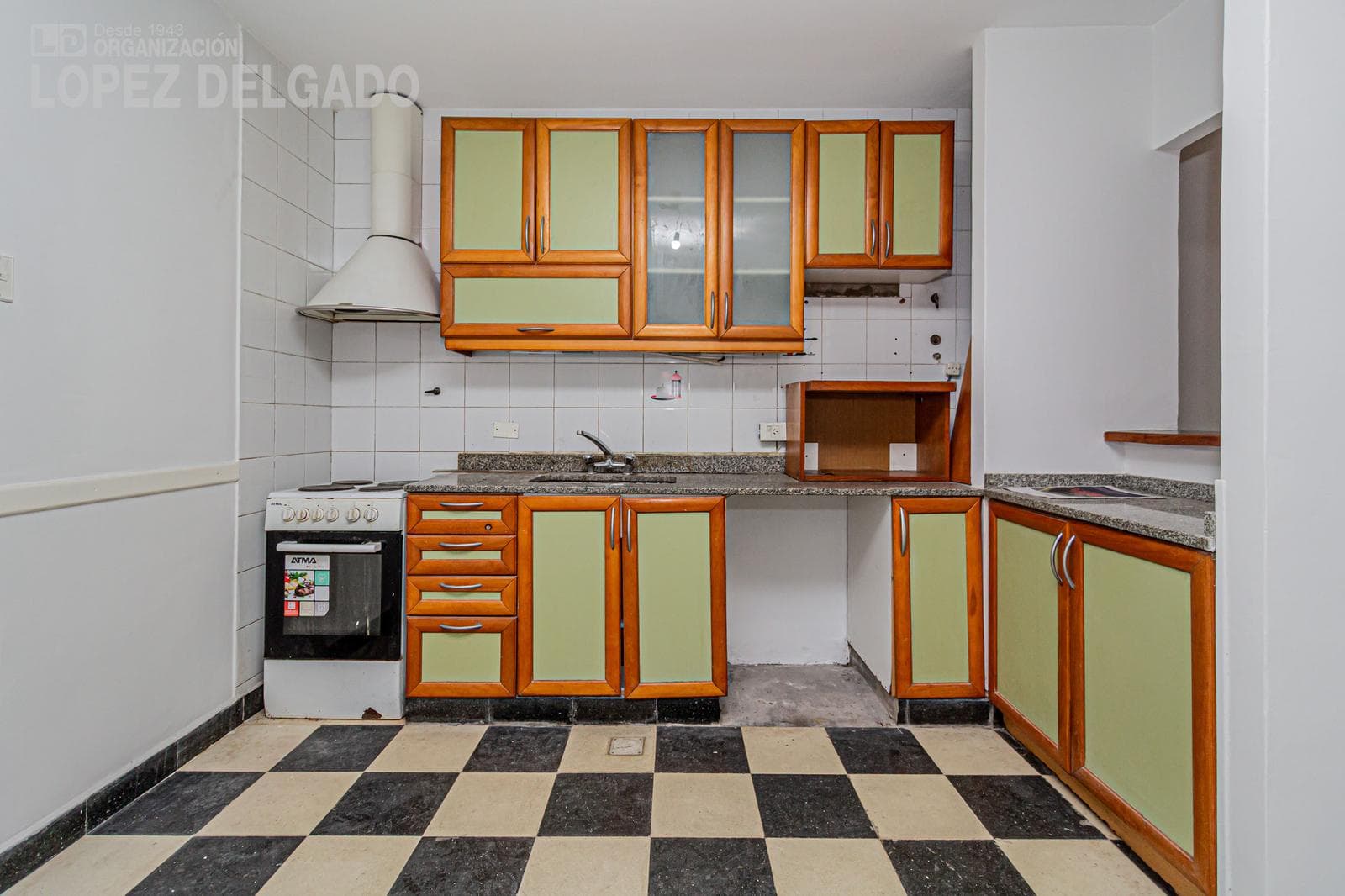4-room house with a courtyard, terrace, and garage in Villa Santa Rita