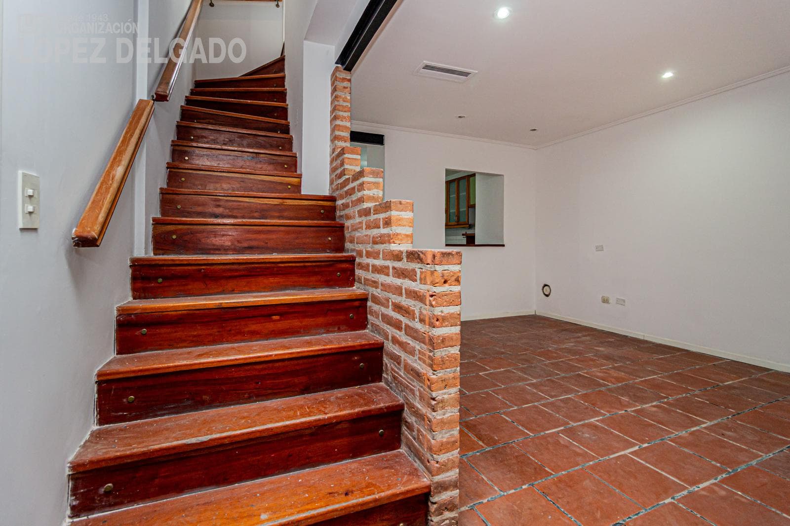 4-room house with a courtyard, terrace, and garage in Villa Santa Rita
