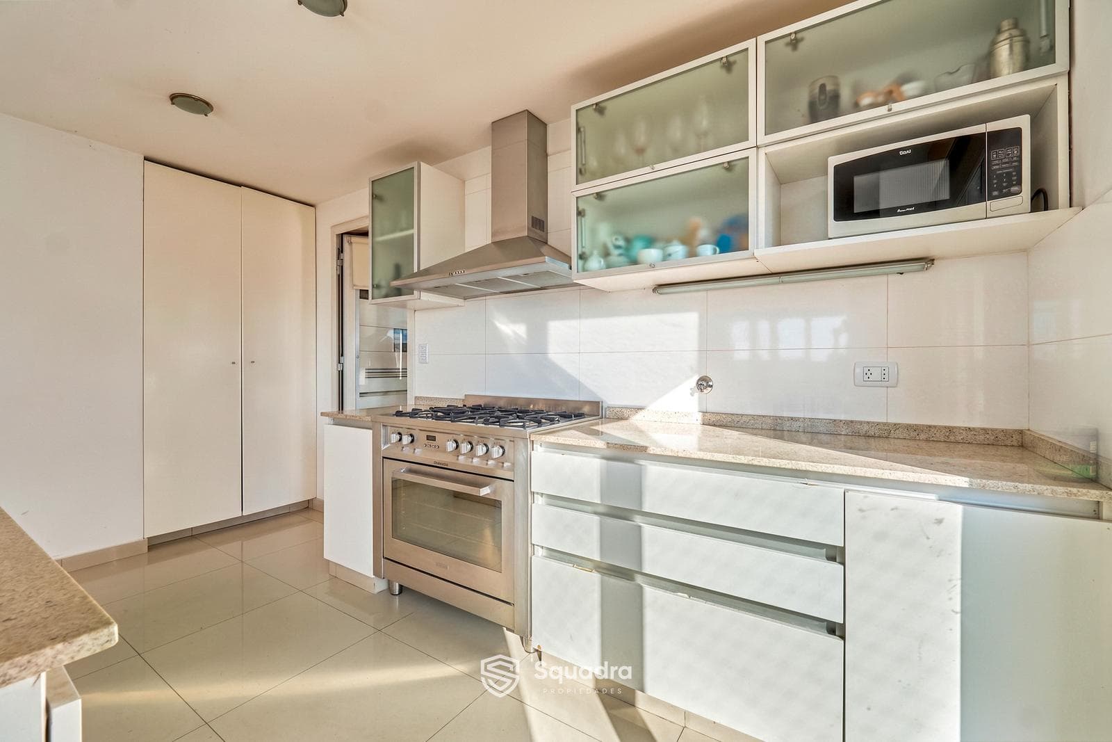 FOR SALE - Exclusive 3-bedroom apartment with 2 parking spaces, storage room, and amenities - Downtown Rio - FINANCING AVAILABLE.
