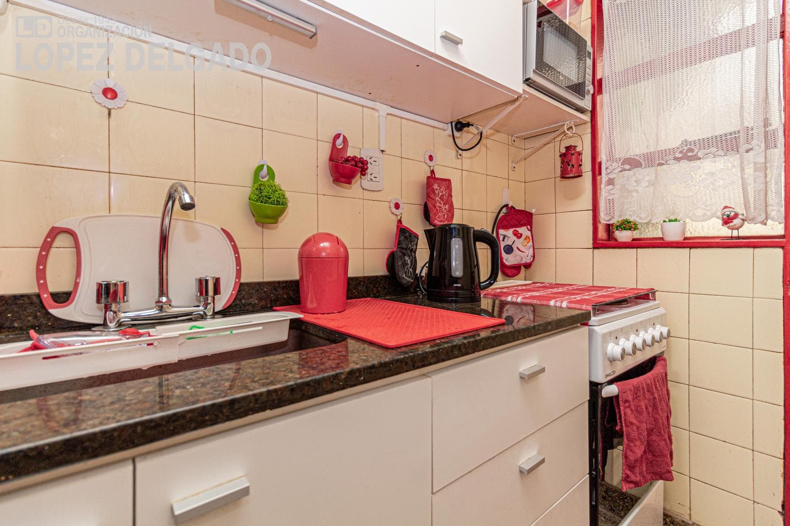 2-bedroom apartment in Villa del Parque with a patio. Financing available