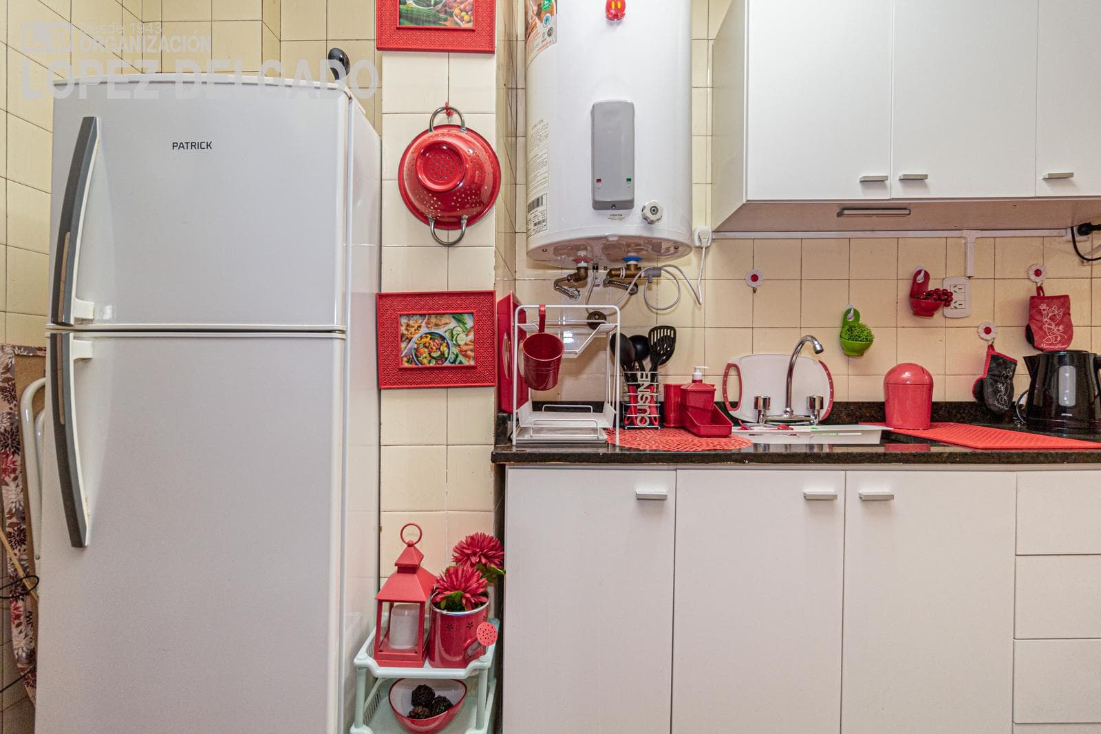 2-bedroom apartment in Villa del Parque with a patio. Financing available