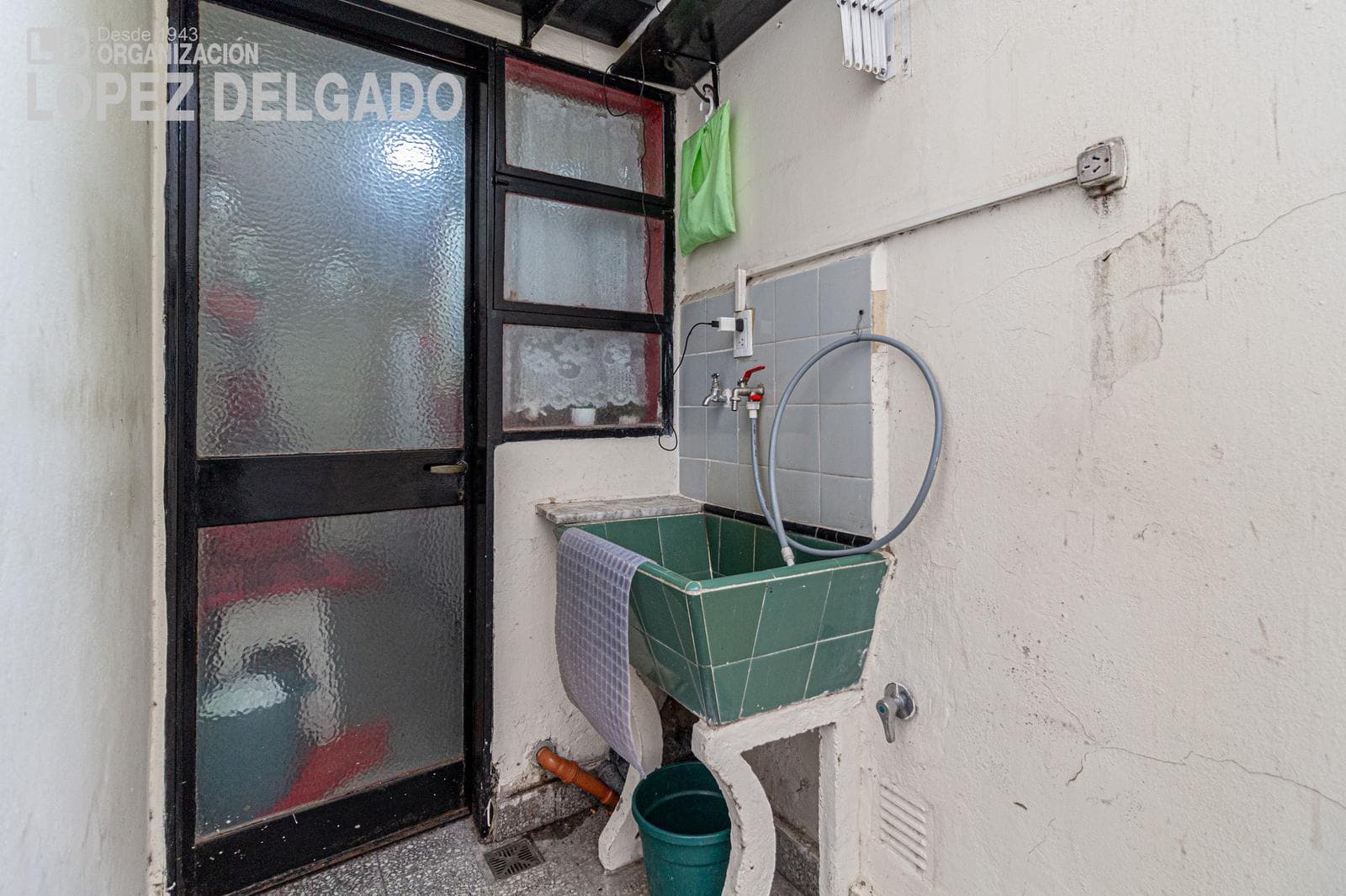 2-bedroom apartment in Villa del Parque with a patio. Financing available