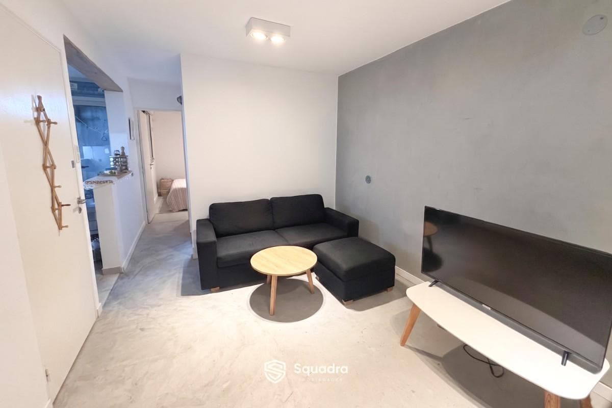 FOR SALE - Duplex apartment, renovated - Martin Neighborhood, Rosario - QUALIFIES FOR A MORTGAGE.