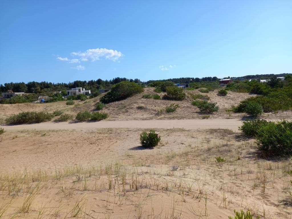 FOR SALE: INNER LOT OF M2 IN SENDEROS IV ON THE COSTA ESMERALDA