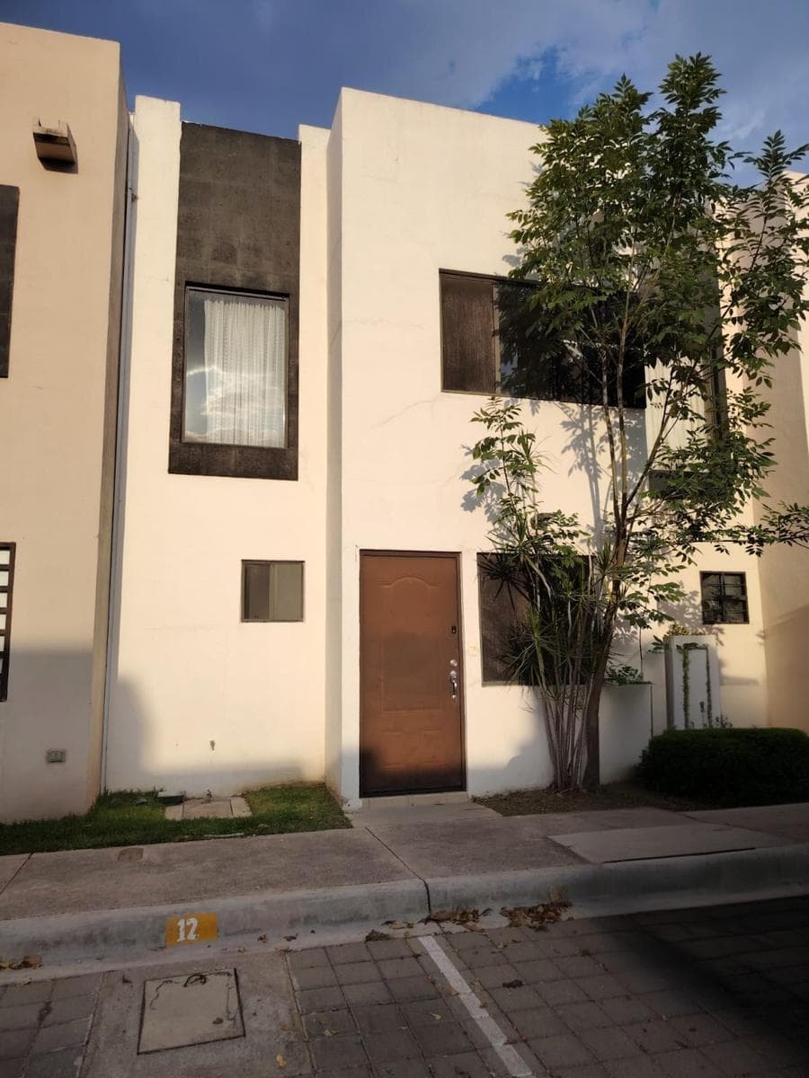 House in a condominium complex in Rincones el Marqués