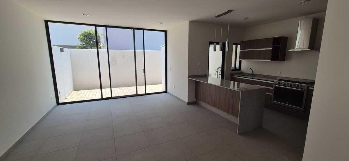 House for Sale in Punto Sur