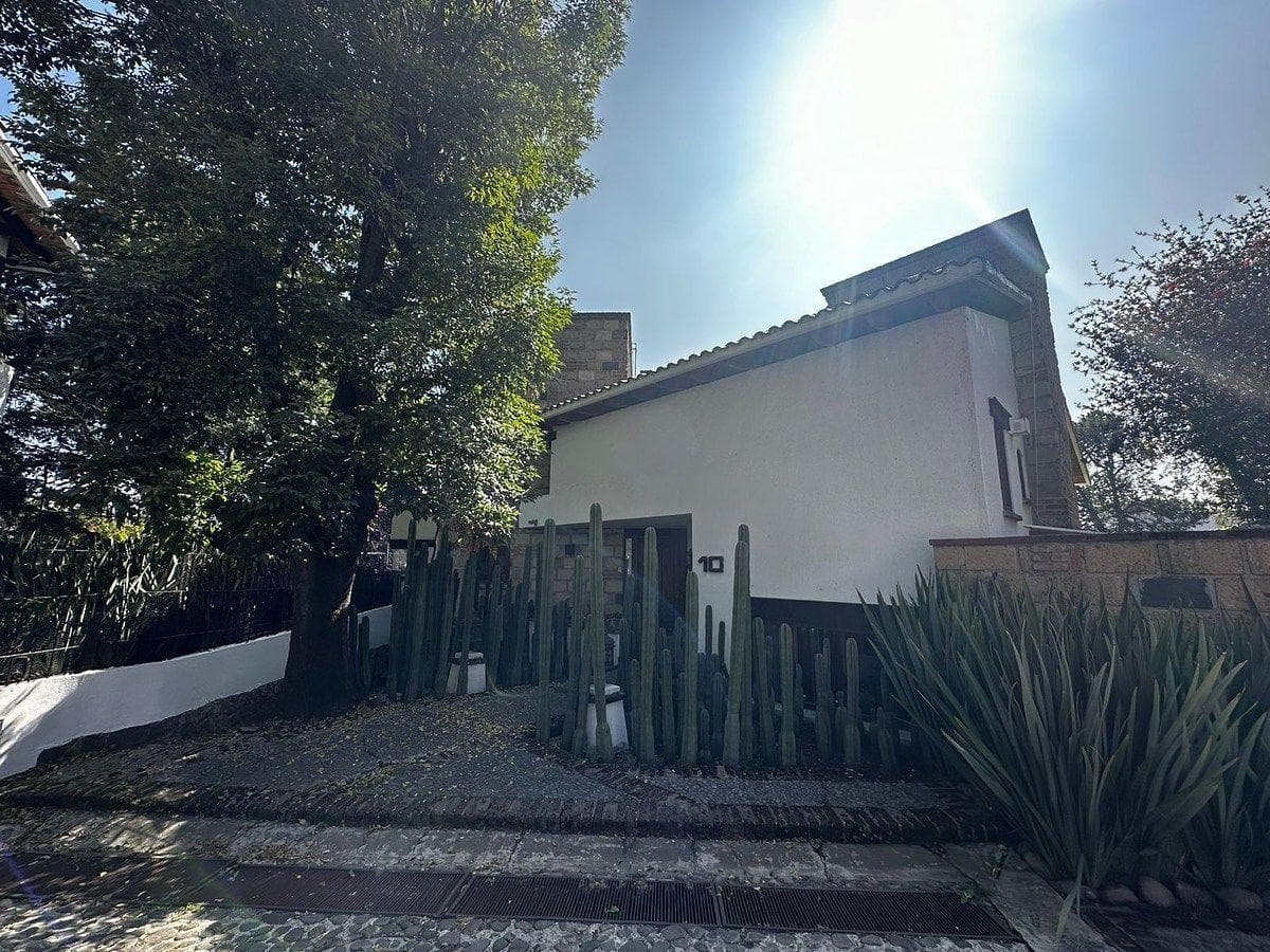 Land for Sale in San Nicolás Totolapan with Natural Surroundings and Great Development Potential
