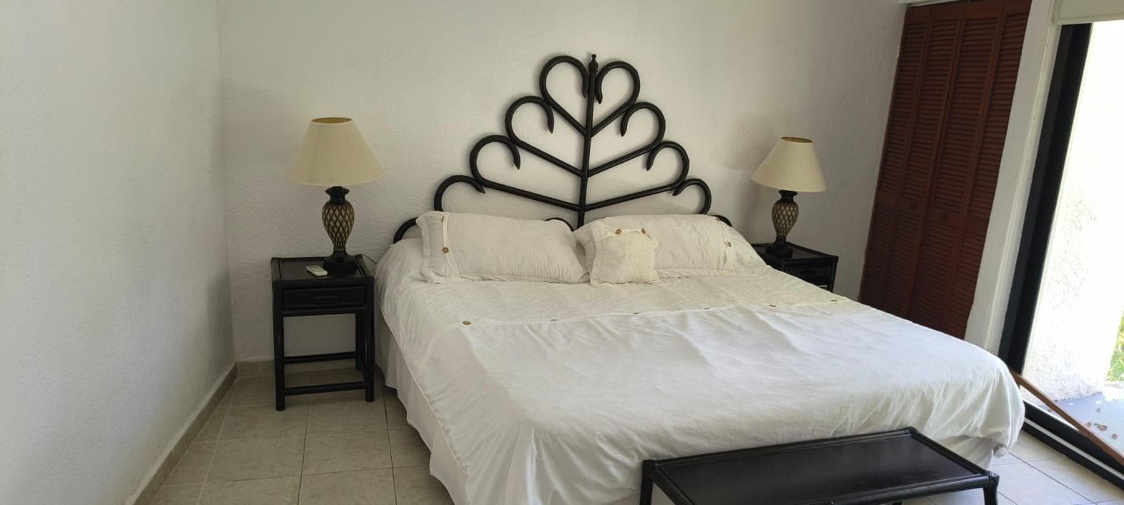 HOTEL DISTRICT, 15 QUETZAL STREET