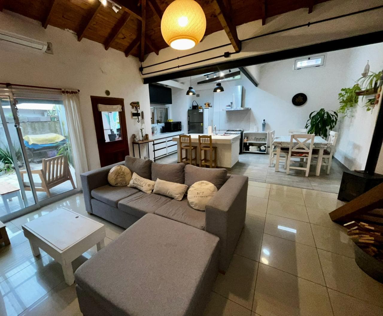 3-bedroom townhouse for sale with 2 bathrooms, 153 mtrs, featuring a patio and barbecue area in Villa Bosch