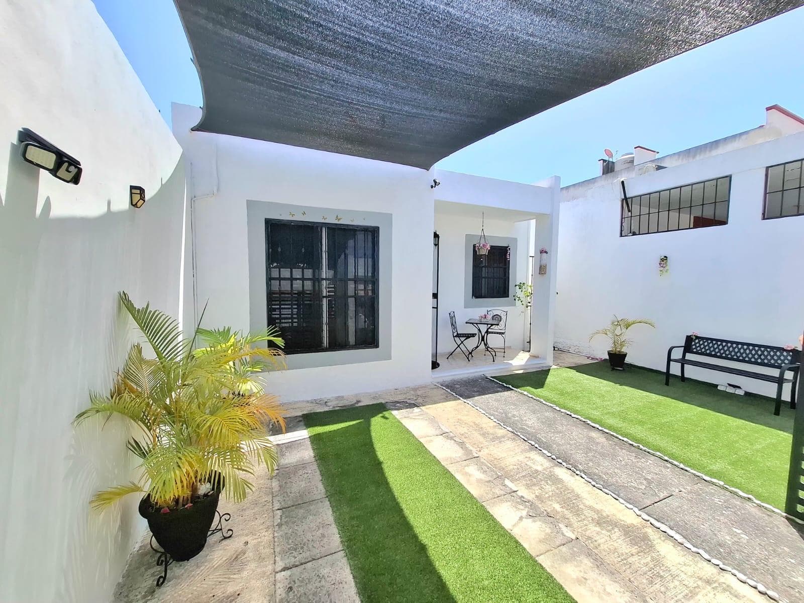 House for sale in Playa del Carmen, Colonia Santa Fe.