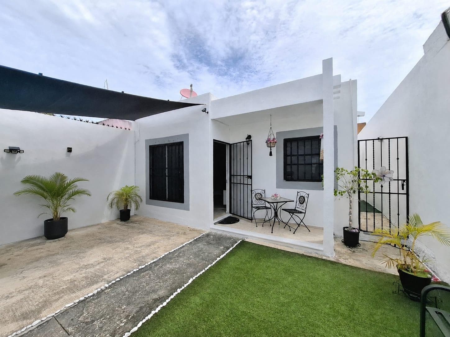 House for sale in Playa del Carmen, Colonia Santa Fe.