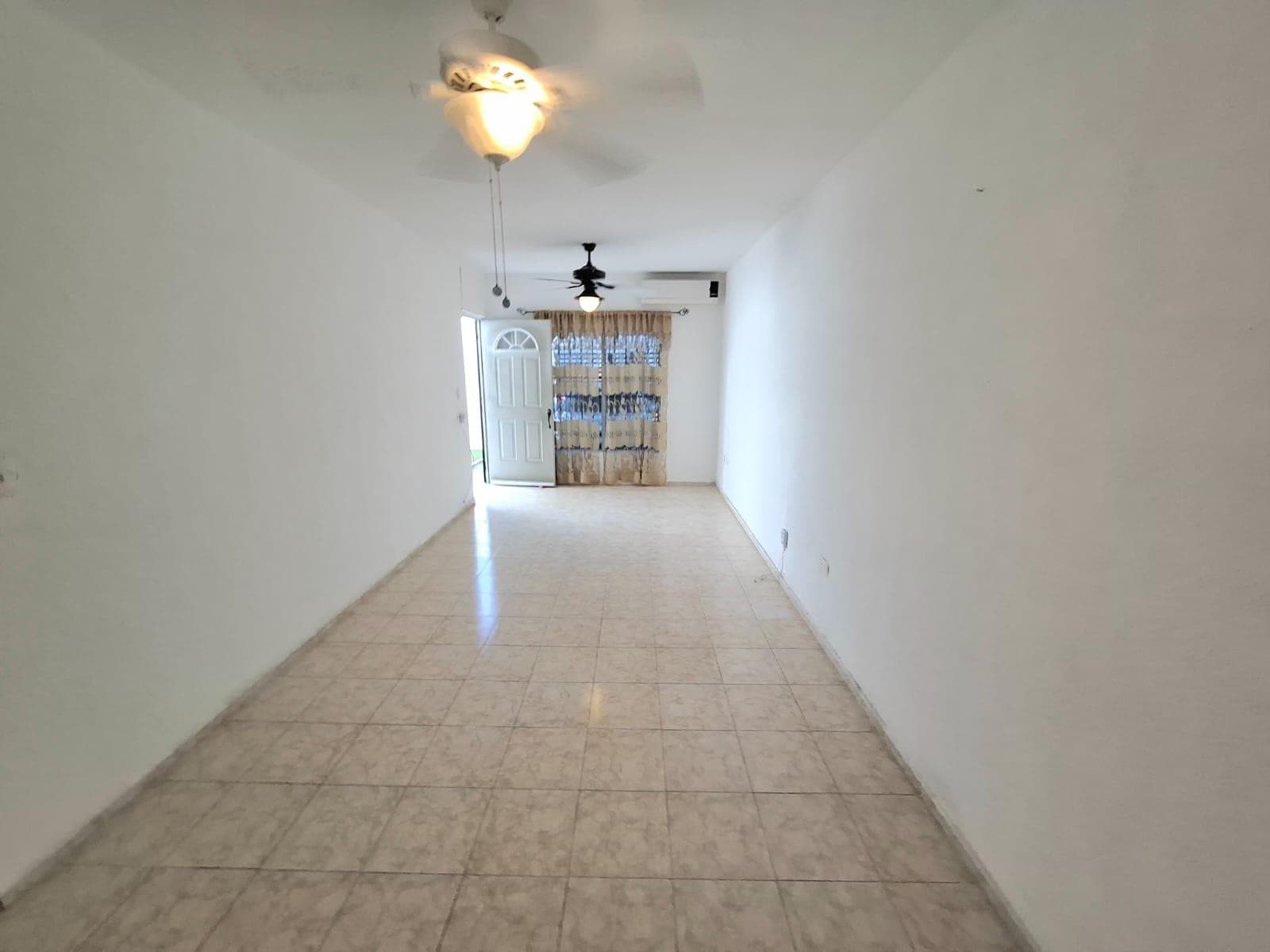 House for sale in Playa del Carmen, Colonia Santa Fe.