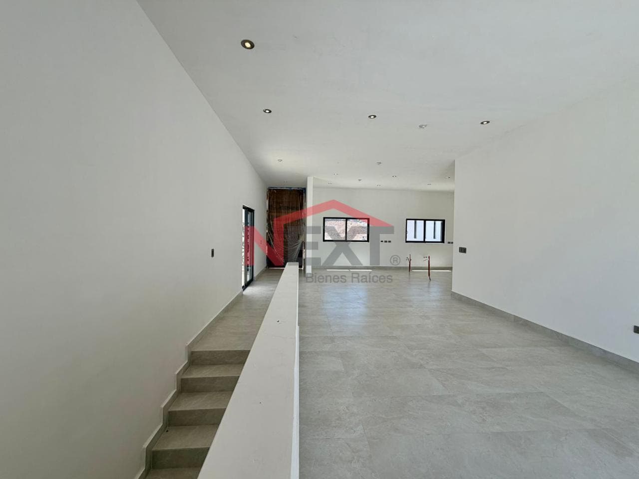 PROPERTY FOR SALE IN LOMA BELLA