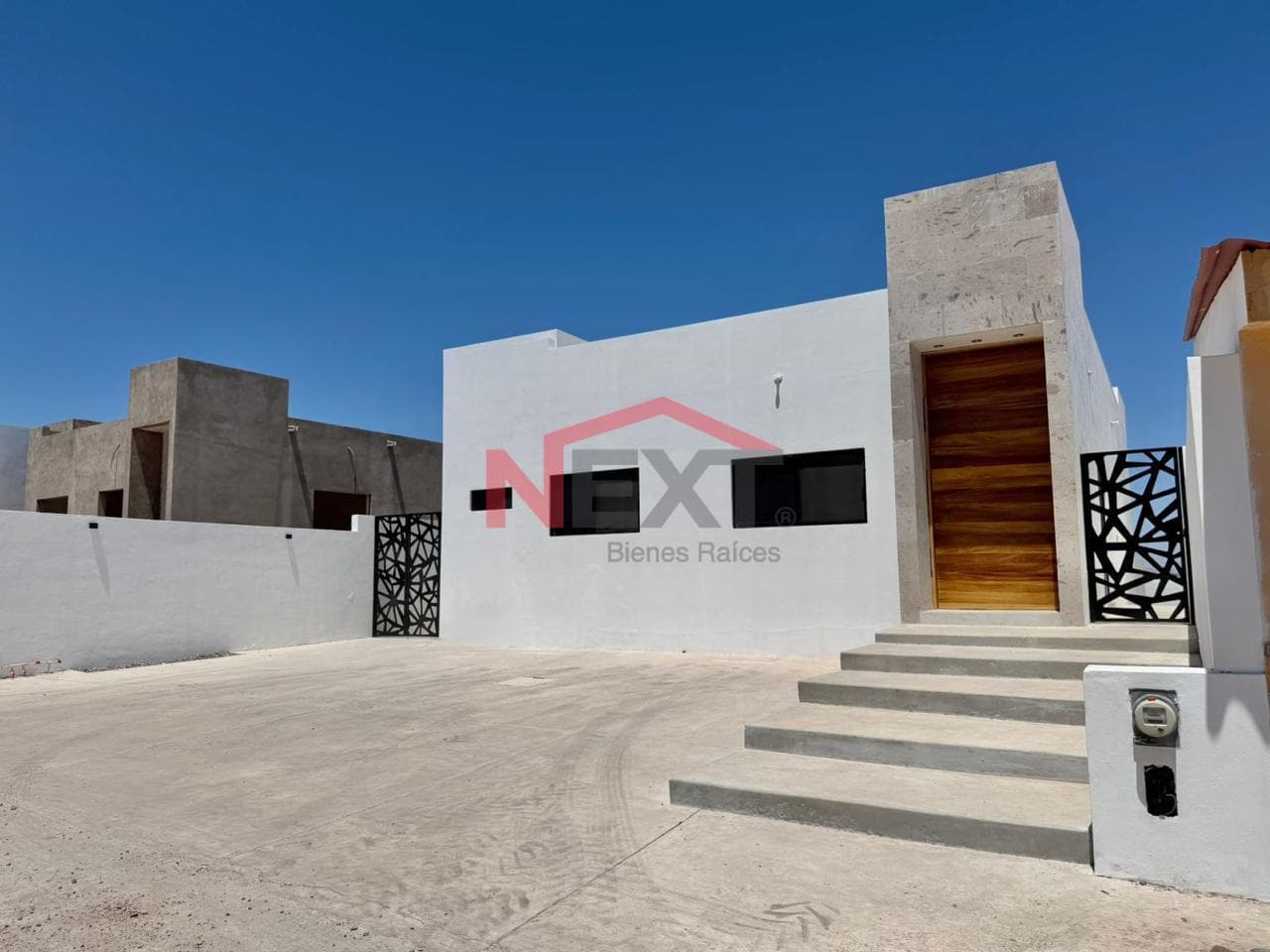 PROPERTY FOR SALE IN LOMA BELLA