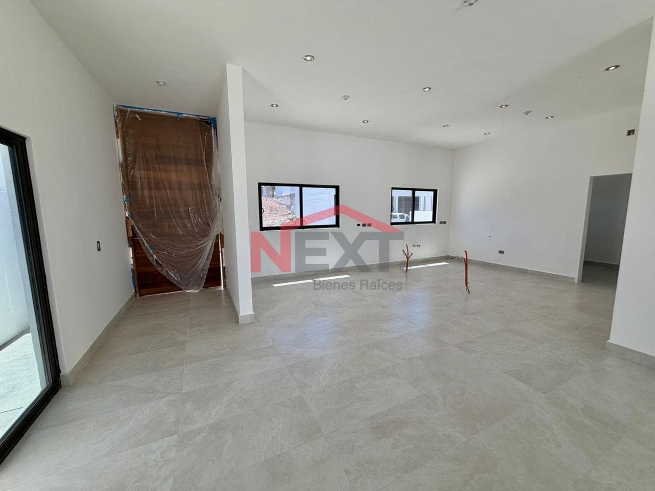 PROPERTY FOR SALE IN LOMA BELLA