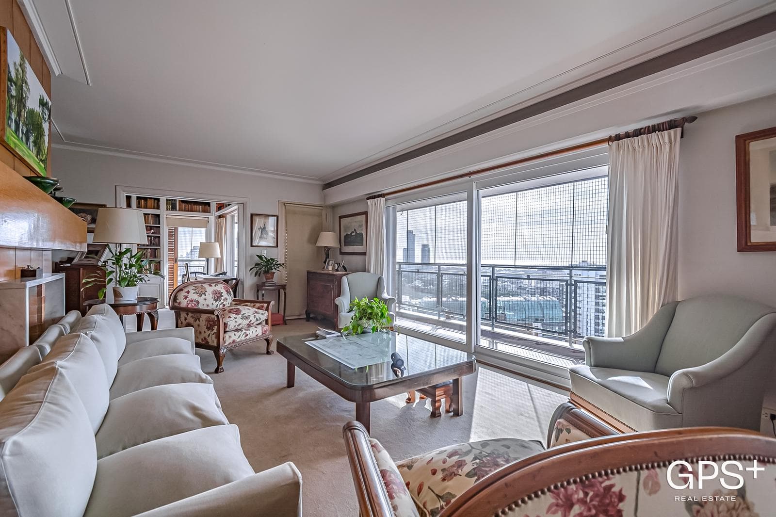 THE ISLAND - PANORAMIC VIEW - TOWER-STYLE BUILDING - Dedicated parking space and 24-hour security.