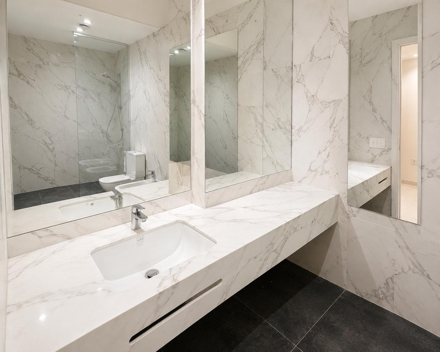 Exclusive 2-Room Rental in Puerto Madero | Unobstructed View of Dique 1 | Premium Amenities.